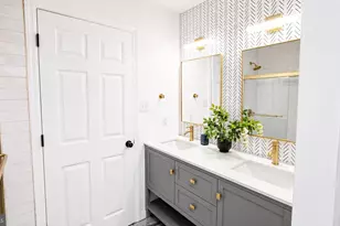 549 S 6th St, Camden, NJ 08103 - Photo 30