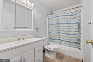 111 Chestnut Pl, Cherry Hill, NJ 08002 - Photo 10