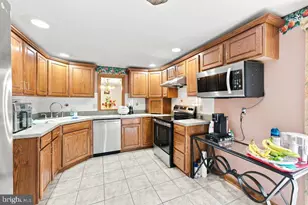 557 Covered Rd, Cherry Hill, NJ 08034 - Photo 14