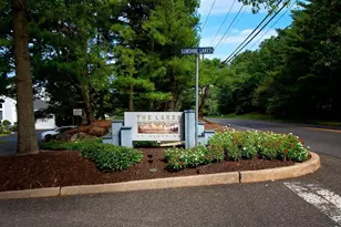 203 Sunshine Lakes Dr, Voorhees, NJ 08043 - Photo 2