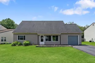19 Penfield Ln, Sicklerville, NJ 08081 - Photo 1