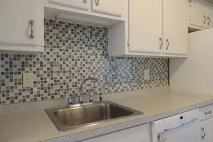 17 Lehigh Ct, Sicklerville, NJ 08081 - Photo 2