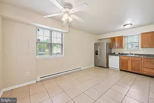 44 Hampshire Rd, Sicklerville, NJ 08081 - Photo 4