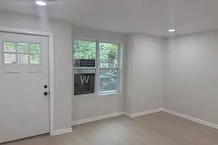 568 Pfeiffer St, Camden, NJ 08103 - Photo 4