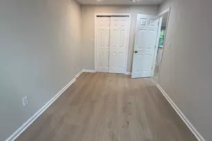568 Pfeiffer St, Camden, NJ 08103 - Photo 10