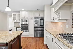 107 Renaissance Dr, Cherry Hill, NJ 08003 - Photo 24