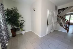 10 Bridle Ct, Cherry Hill, NJ 08003 - Photo 2