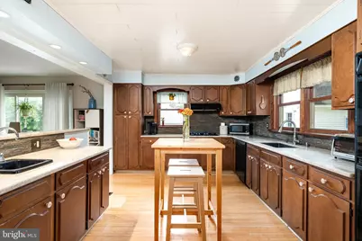 16 Saint Martins Road, Cherry Hill, NJ 08002 - Photo 10