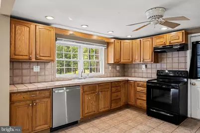 60 Trestle Avenue, Hammonton, NJ 08037 - Photo 10