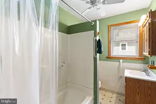 140 Albany Ave, Barrington, NJ 08007 - Photo 16