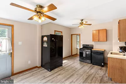140 Albany Avenue, Barrington, NJ 08007 - Photo 10