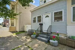 324 Hunter St, Gloucester City, NJ 08030 - Photo 1