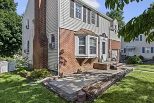 105 E Coulter Ave, Collingswood, NJ 08108 - Photo 2