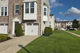 47 Village Green Ln, Sicklerville, NJ 08081 - Photo 2