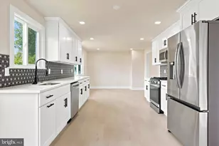 4 Bellows Ln, Cherry Hill, NJ 08002 - Photo 12