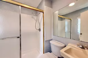 570 Line St, Camden, NJ 08103 - Photo 8