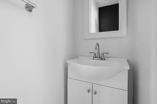 8 Wagon Wheel Dr, Sicklerville, NJ 08081 - Photo 6