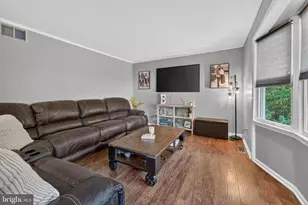 27 Grasmur Ct, Berlin, NJ 08009 - Photo 4