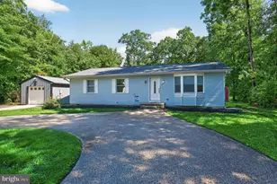 27 Grasmur Ct, Berlin, NJ 08009 - Photo 2