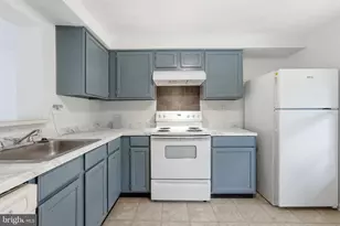 217 Vista Ct, Sicklerville, NJ 08081 - Photo 2