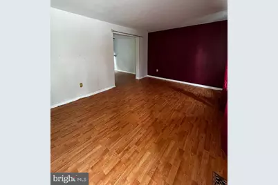 8 Acorn Ct, Sicklerville, NJ 08081 - Photo 2