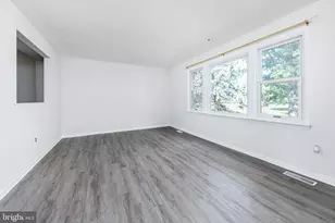 1445 Boxwood Dr, Gloucester Township, NJ 08012 - Photo 10