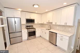 561 Covered Bridge Rd, Cherry Hill, NJ 08034 - Photo 8