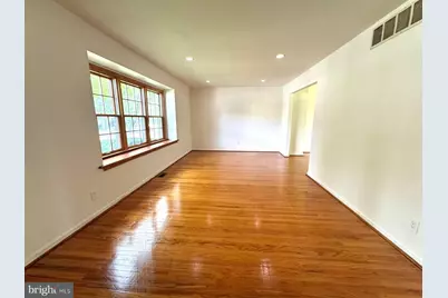1104 Hudson Avenue, Voorhees, NJ 08043 - Photo 2