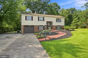 318 N Warwick Rd, Lawnside, NJ 08045 - Photo 2