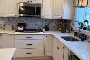 329 Roberts Ct, Somerdale, NJ 08083 - Photo 2