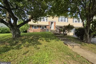 1946 Birchwood Park Dr N, Cherry Hill, NJ 08003 - Photo 1