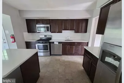 1946 Birchwood Park Dr N, Cherry Hill, NJ 08003 - Photo 2