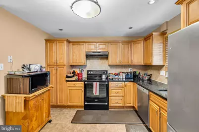 100 Mansfield Boulevard S, Cherry Hill, NJ 08034 - Photo 18