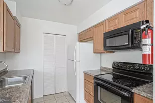 107 Lucas Ln, Voorhees, NJ 08043 - Photo 2