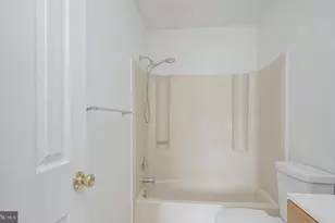 107 Lucas Ln, Voorhees, NJ 08043 - Photo 8