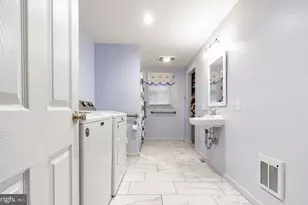 90 Peters Ln, Gloucester Township, NJ 08012 - Photo 4