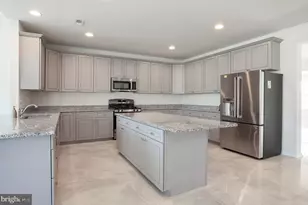 41 Champlain St, Sicklerville, NJ 08081 - Photo 4