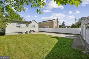 704 W Evesham Rd, Gloucester Township, NJ 08029 - Photo 24