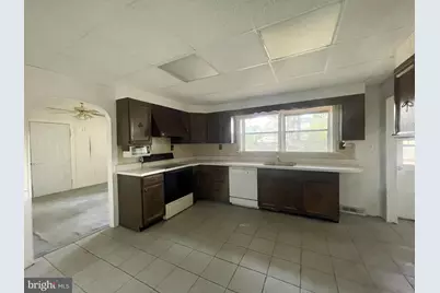 126 E 11th Avenue, Pine Hill, NJ 08021 - Photo 16