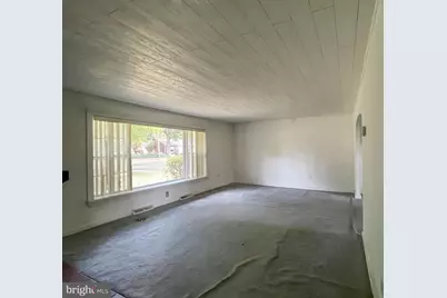 126 E 11th Avenue, Pine Hill, NJ 08021 - Photo 4