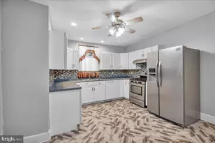 2726 Wayne Ave, Camden, NJ 08105 - Photo 8