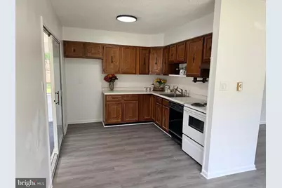 194 Elmtowne Boulevard, Hammonton, NJ 08037 - Photo 6