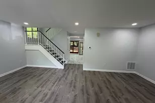 31 Harwood Ln, Clementon, NJ 08021 - Photo 2