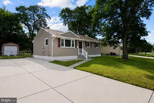 127 Trinity Ave, Gloucester Township, NJ 08012 - Photo 2