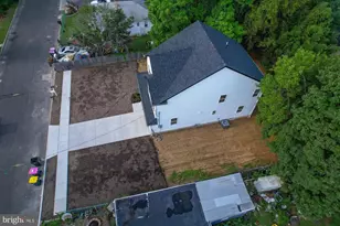325 Larch Ave, Berlin, NJ 08091 - Photo 2