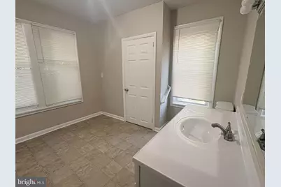 19 Lincoln Avenue, Collingswood, NJ 08108 - Photo 8
