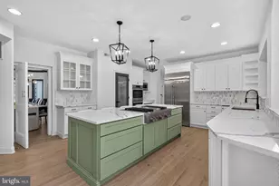 8 Fairway Dr, Voorhees, NJ 08043 - Photo 12