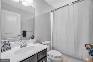 111 Village Green Ln, Sicklerville, NJ 08081 - Photo 16