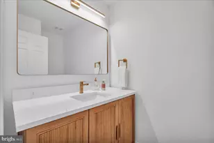 35 E Red Oak Dr, Voorhees, NJ 08043 - Photo 16