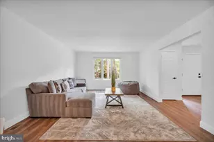 35 E Red Oak Dr, Voorhees, NJ 08043 - Photo 4